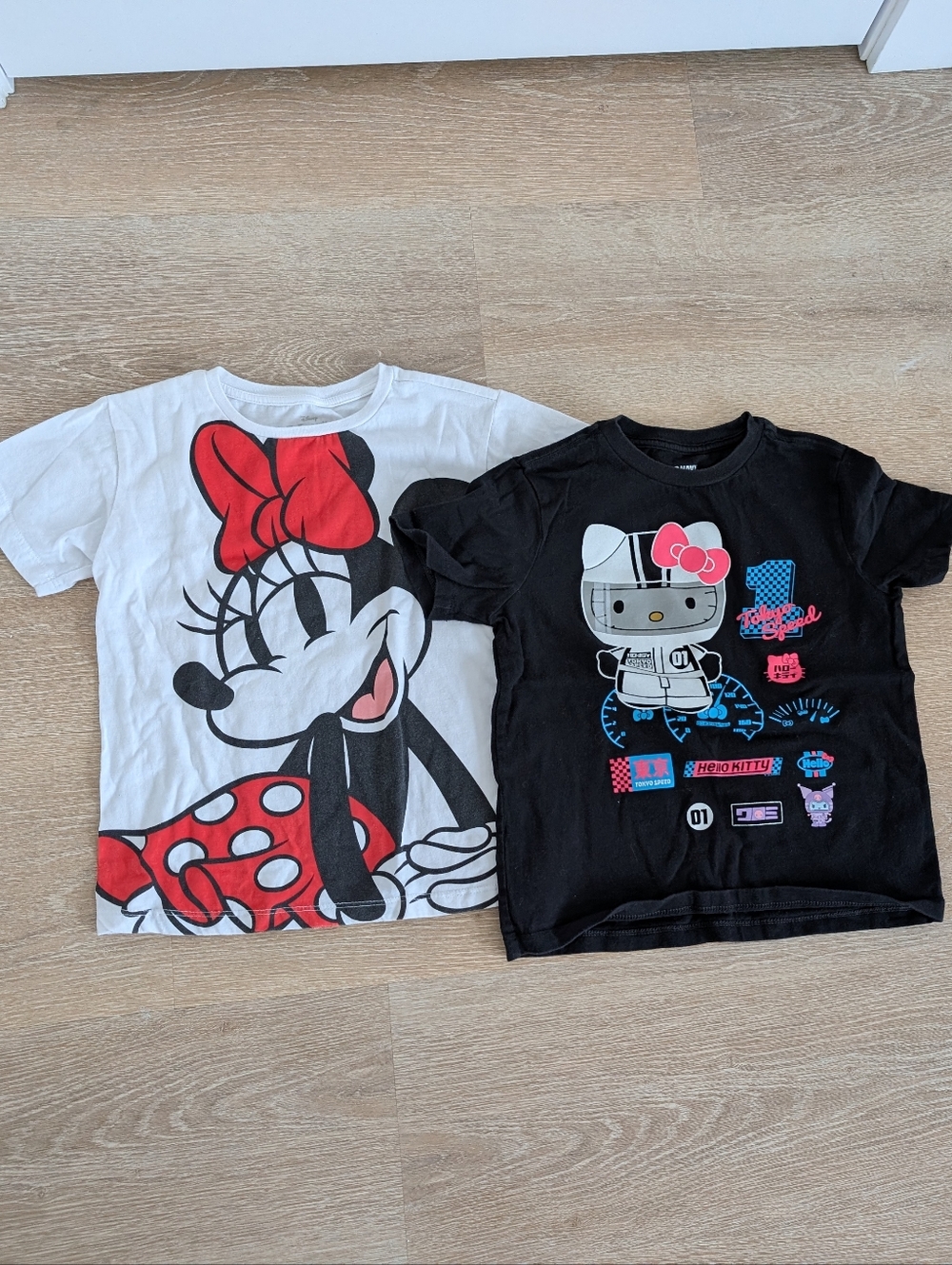 ✨4 for 12 Girls Graphic Tee Bundle – Hello Kitty + Minnie Mouse (Size 6–7 / 6X)
